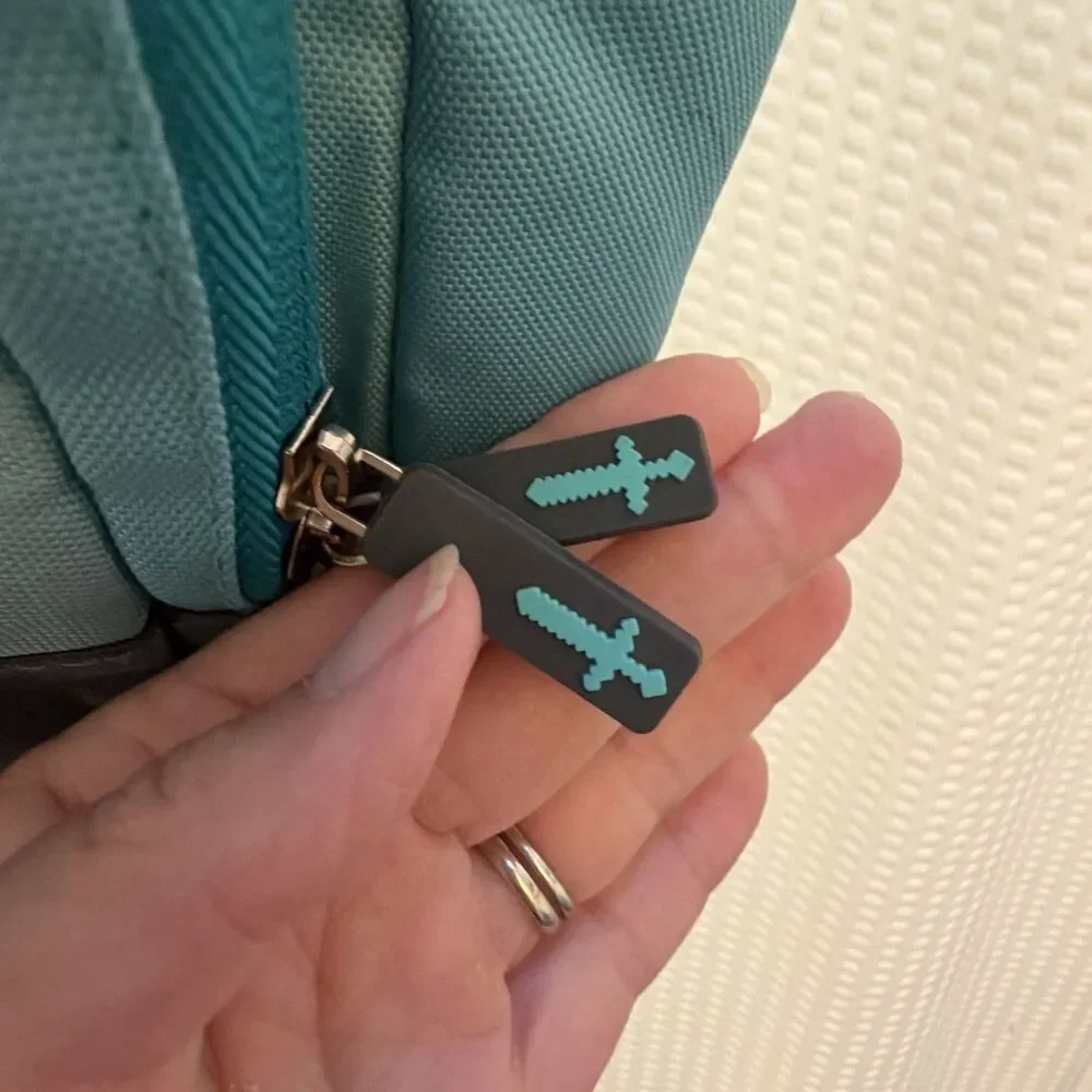 Minecraft JINX Teal Diamond Armor Pixels Backpack Rucksack Book Bag Sword Pulls